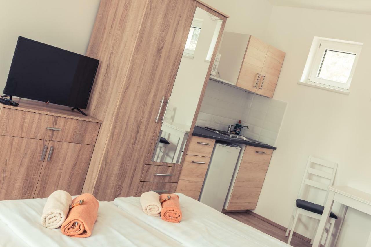 Sekli Panzio Apartment *